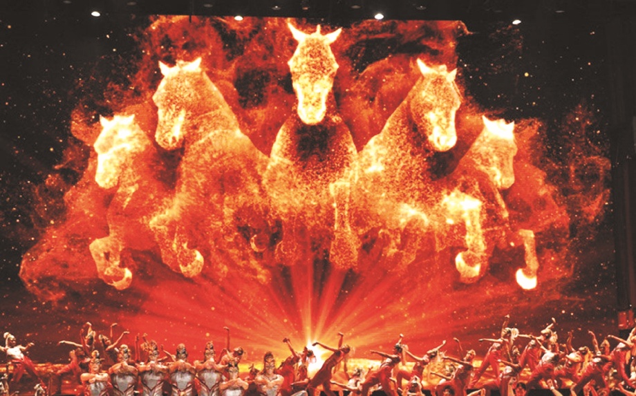 3連續(xù)多年點(diǎn)亮春晚LED彩幕舞臺.jpg
