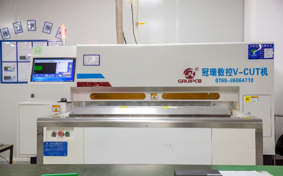 12、數(shù)控V-CUT機(jī).jpg